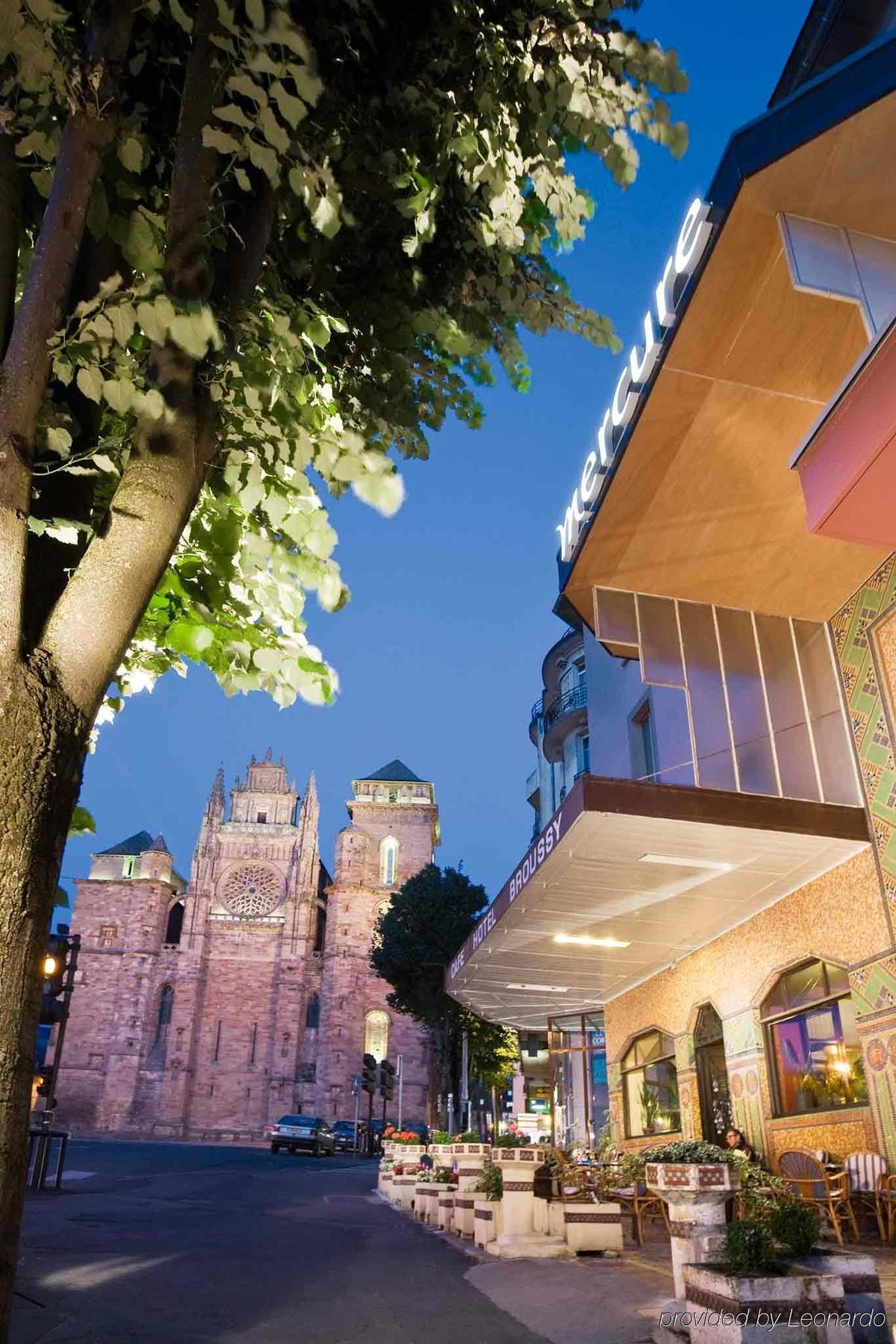 Hotel Mercure Rodez Cathedrale Exterior photo